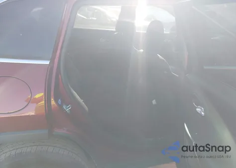 2019 Jeep Cherokee Latitude Fwd z USA, uszkodzony, nr VIN 1C4PJLCB2KD148270